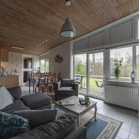 Holiday home With Fabulous Garden *