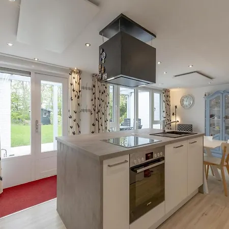 With Fabulous Garden Holiday home *