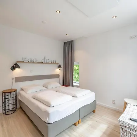Duinland 146 For 4 Guests With Garden Сasa de vacaciones