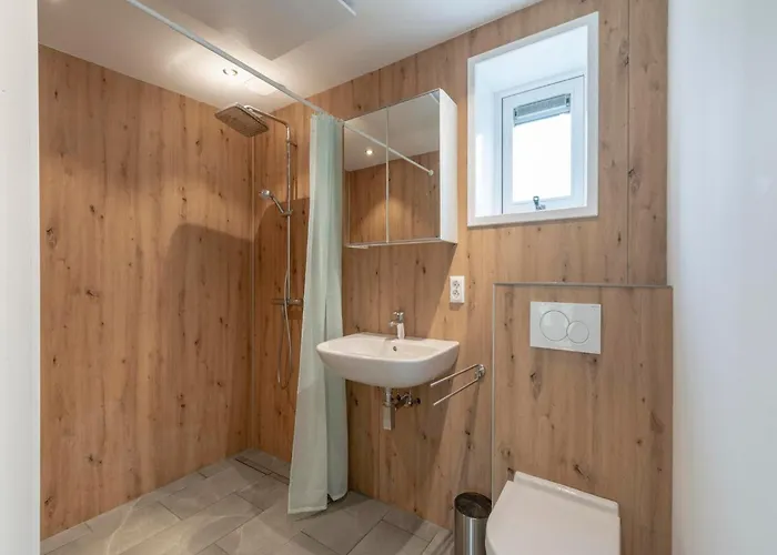 Sint Maartenszee Garden Bliss